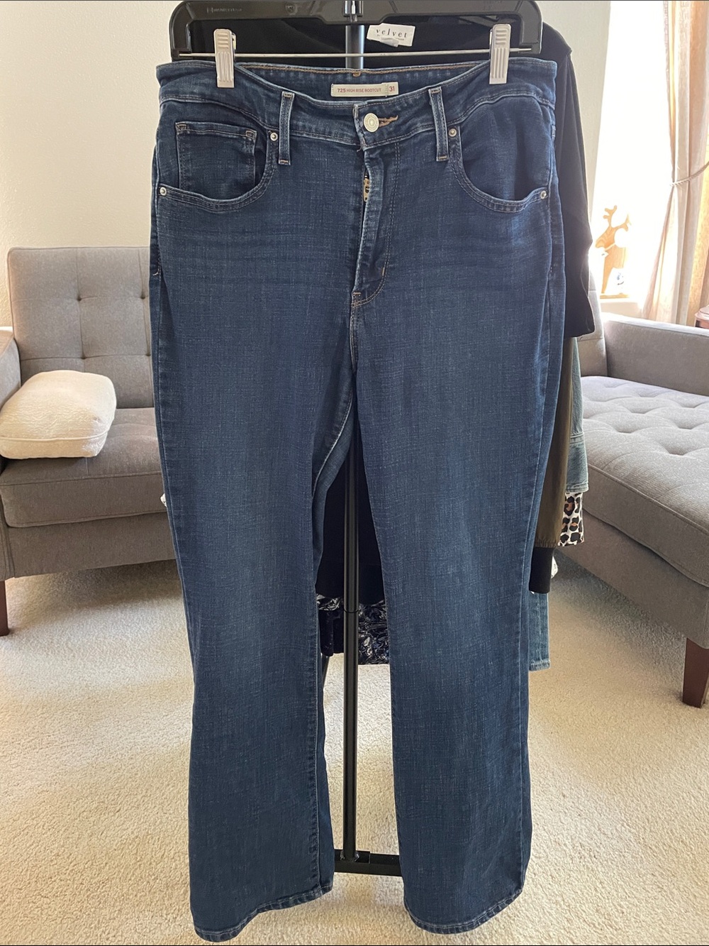 Levi’s 725 High Rise Bootcut Medium Wash Blue Jeans 31